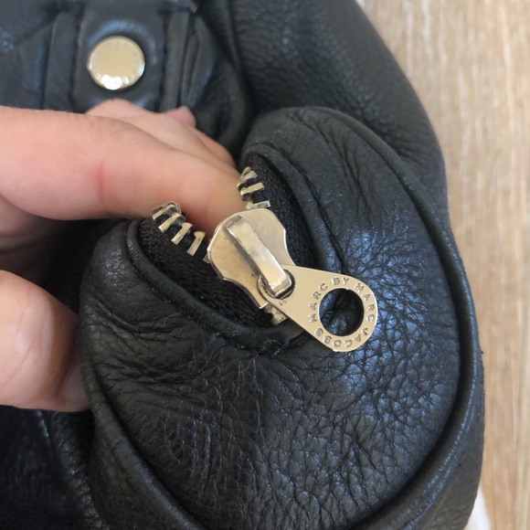 BLACK LEATHER, Marc Jacobs purse - Picture 4 of 14